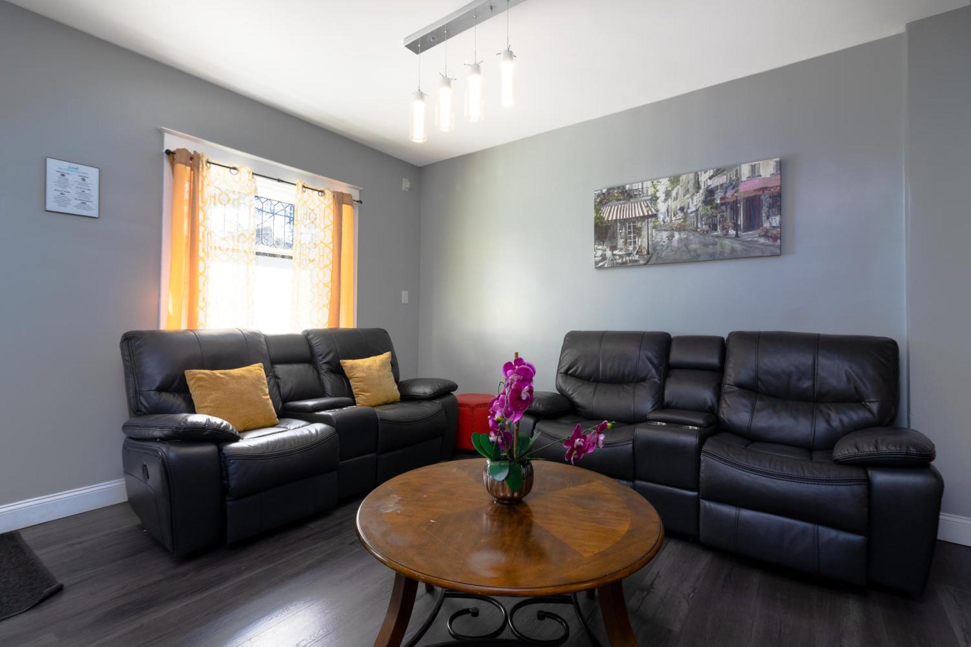 Sprawling 8Br Home Ideal For Large Groups In Niagara Falls Ny Esterno foto